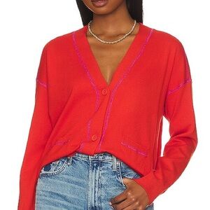 525 EXPOSED COVERSTITCH CARDIGAN IN CHILI MULTI